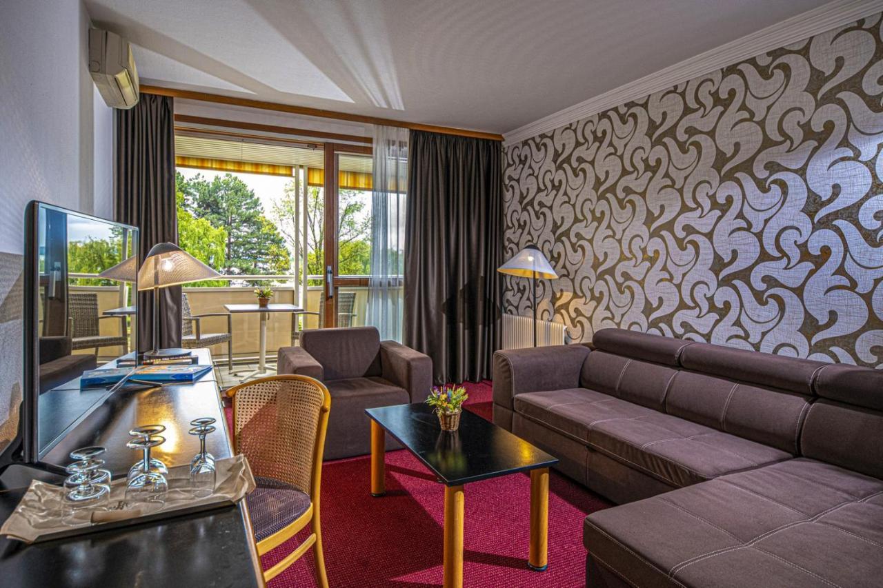 Hotel Club تيهاني المظهر الخارجي الصورة
